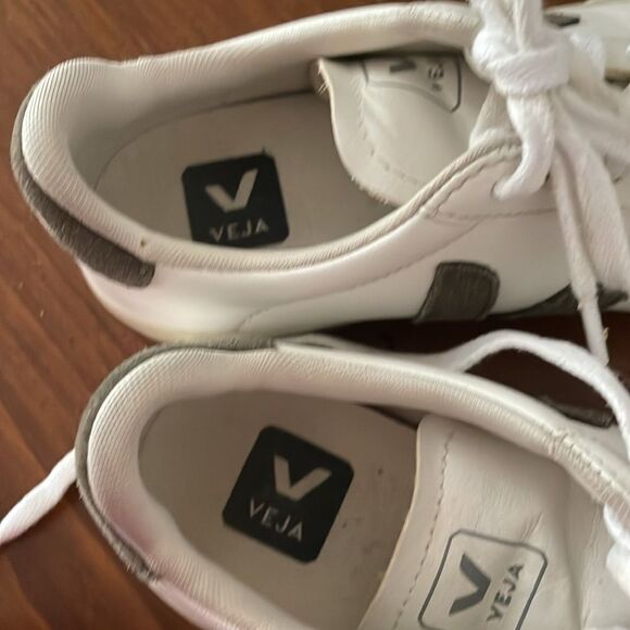 Veja Campo White Leather Sneakers with Gray Suede Logo - Picture 9 of 9